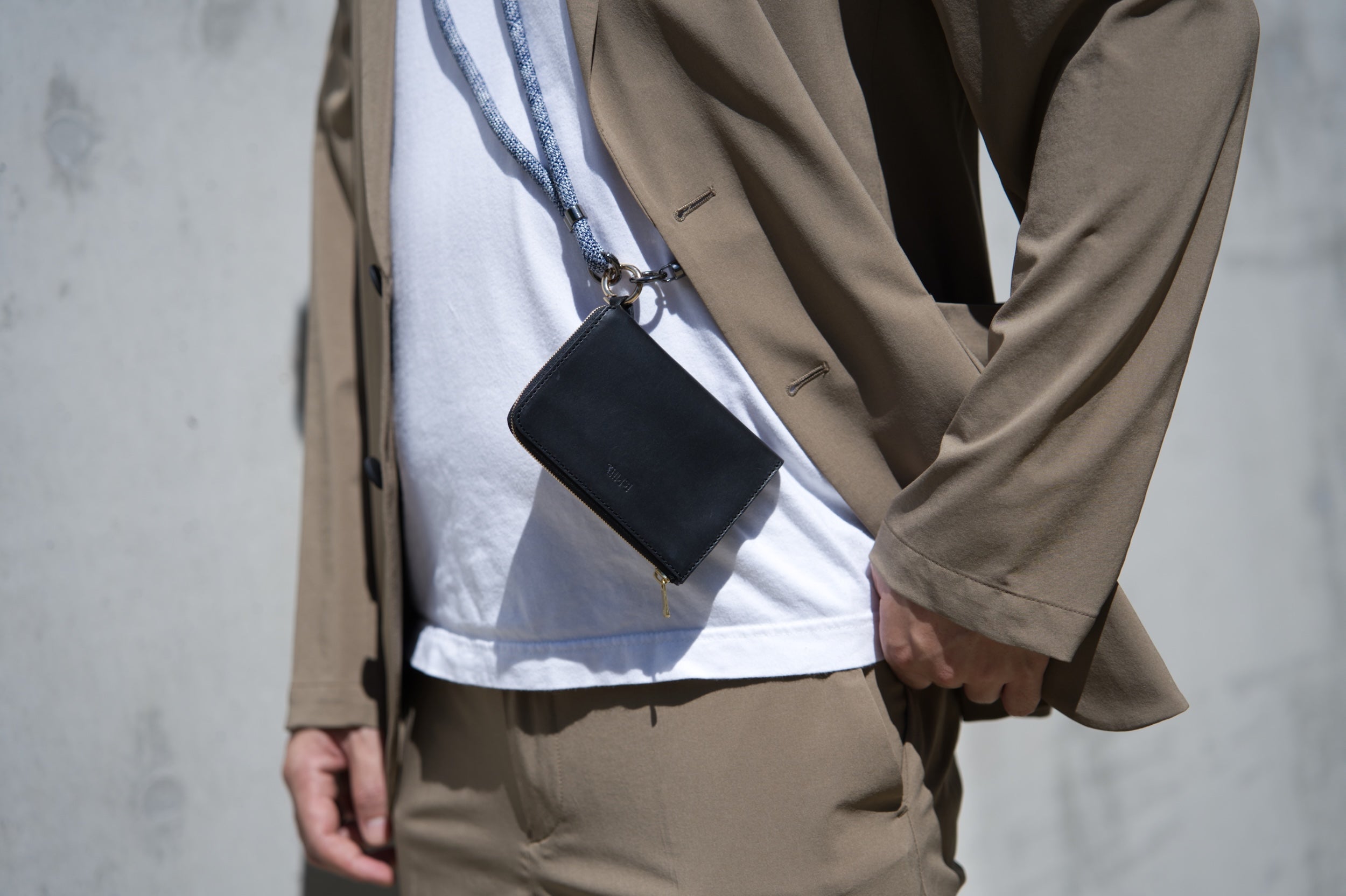 Adjustable Shoulder Strap ｜ Wallet & Smartphone